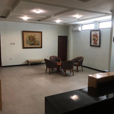 Bening Asri Guesthouse Tangerang Esterno foto
